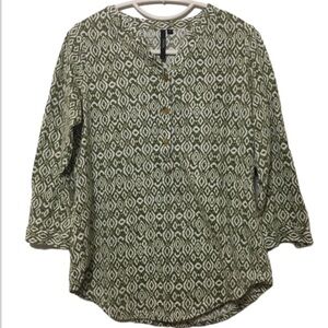 Cathy size small green & white blouse